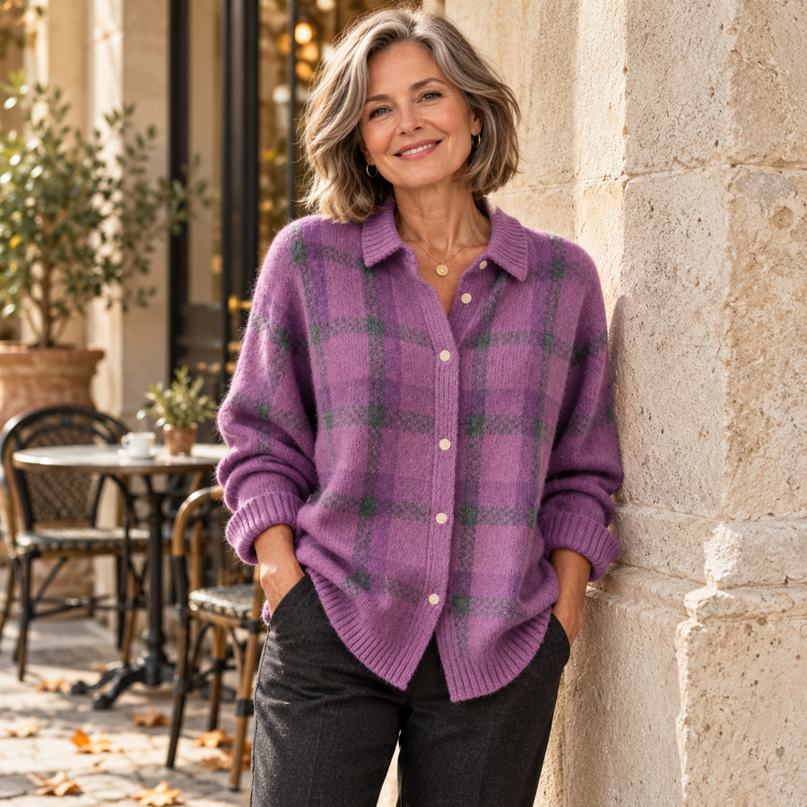 Norelia Roma – Maglieria – look autunno-inverno su una donna adulta